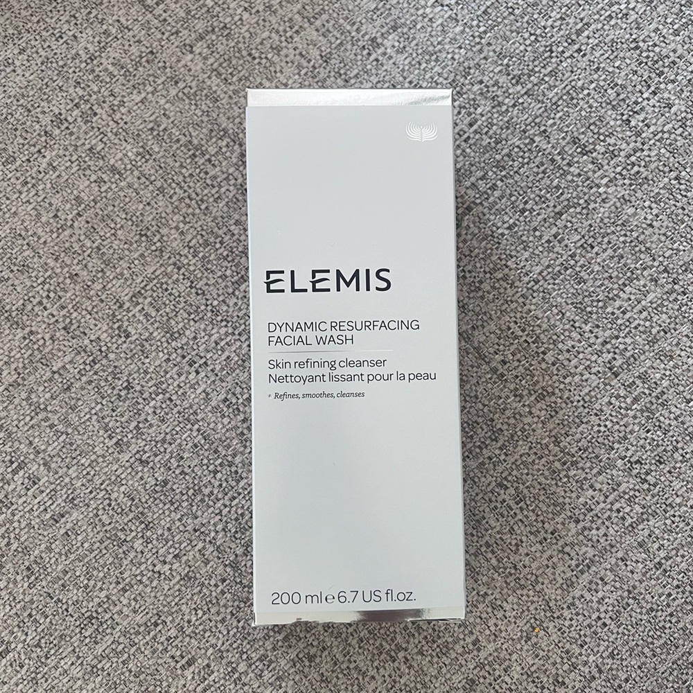 Elemis Dynamic Resurfacing Facial Wash